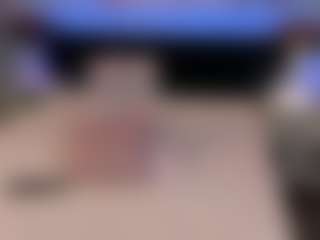 Live cam show with Lisa-Payne - Upskirt on Camming Site