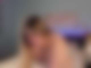 Live cam show with Lisa-Payne - Bikini on Gym Cam Girls