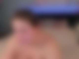 Live cam show with Lisa-Payne - Thong on Uber Horny