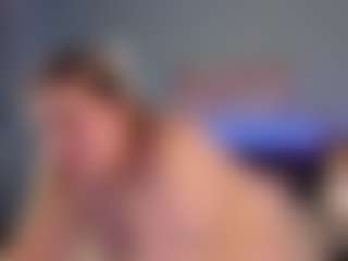 Live cam show with Lisa-Payne - Upskirt on Cam Slut