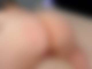 Live cam show with Lisa-Payne - Moaning on CamClone