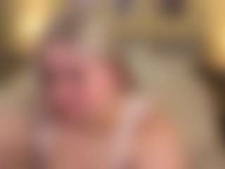 Live cam show with Lisa-Payne - Teen (18+) on Mixed Magazine Live