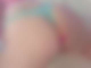 Live cam show with Lisa-Payne - Camel Toe on chickslive.net