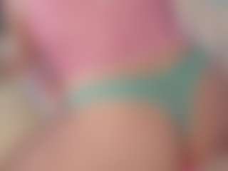 Live cam show with Lisa-Payne - Facial on boobsie.com