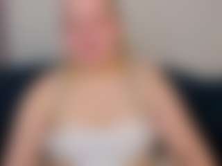 Live cam show with Lisa-Payne - Thong on Camiplay Live