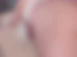 Live cam show with Lisa-Payne - Facial on TeamSkeetLive