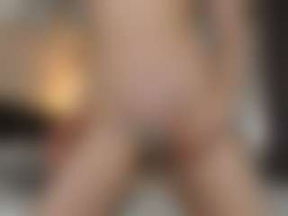 Live cam show with LizbethDenmark - Moaning on Camsoda