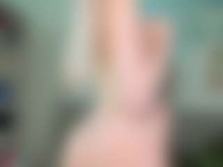 Live cam show with LorettaAtcher - Facesitting on Camsoda
