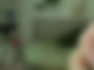 Live cam show with LorettaAtcher - Facesitting on fapnchat