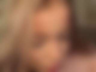 Live cam show with LorettaAtcher - Blue Eyes on Dare Cams