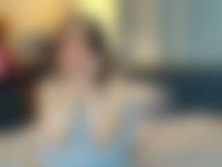 Live cam show with LynnaDollins - Average on madthumbs