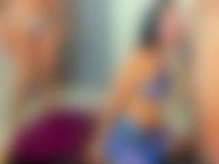 Live-Cam-Show mit medoly - Deepthroat auf Camsoda