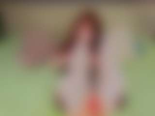 Live cam show with Molly - Brown Hair on MyBangCams