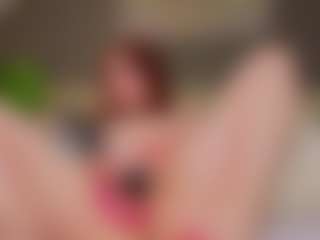 Live cam show with Molly - Massage on EXY