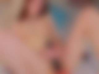 Live cam show with Molly - Massage on Milf Play