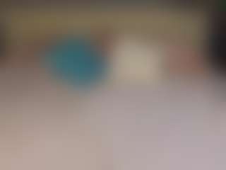 Live cam show with Molly - Brown Hair on livesuperchat.net