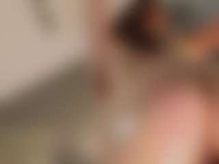 Live cam show with Molly - Fingers on Dolls Live