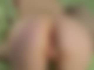 Live cam show with Molly - Natural on Free Soda