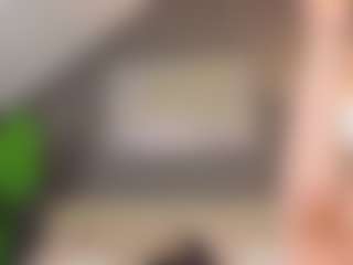 Live cam show with Molly - Petite on CamSodaAdn