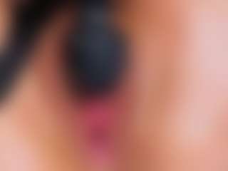 Live cam show with Molly - Brown Hair Petite on Big Tits