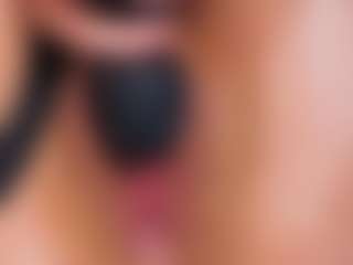 Live cam show with Molly - Fingering on fuklive.com