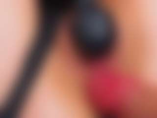 Live cam show with Molly - Fetish on UwU Esports