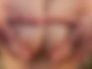 Live cam show with Molly - Bedroom on Camsoda