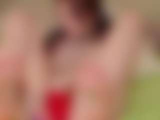 Live cam show with Molly - Brown Hair on Camsoda