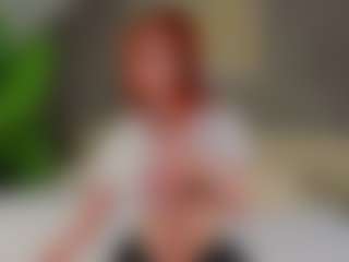 Live cam show with Molly - Bedroom on SquirtSoMuch