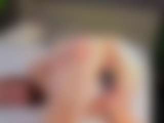Live cam show with Molly - Spank Brown Hair on CamwithHer