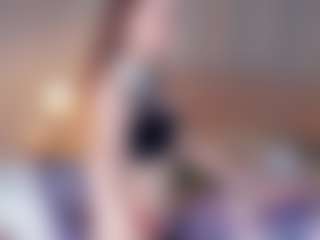 Live cam show with OdelynEglin - Moaning on luckytryst.com