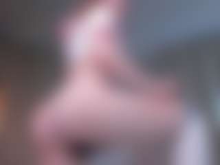Live cam show with OdelynEglin - Moaning on friskycurves.com
