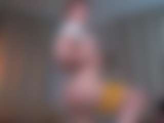 Live cam show with OdelynEglin - Moaning on live.xheat.ai