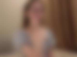 Your little bee - Polly's Live Sex Cam Show