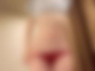 Your little bee - Polly's Live Sex Cam Show