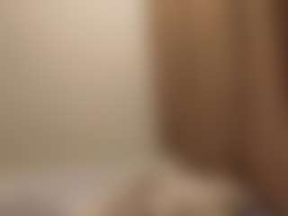 Live cam show with Your little bee - Polly - Athletic Strip on Camsoda