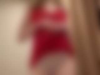 Live cam show with Your little bee - Polly - Striptease on TottyGirls