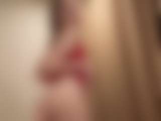 Live cam show with Your little bee - Polly - Petite on live18s.com