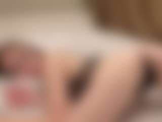 Your little bee - Polly's Live Sex Cam Show