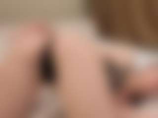 Your little bee - Polly's Live Sex Cam Show