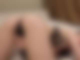 Your little bee - Polly's Live Sex Cam Show