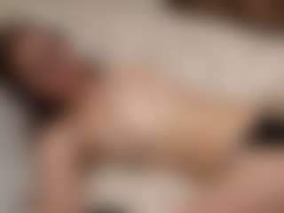 Your little bee - Polly's Live Sex Cam Show
