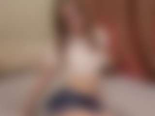 Your little bee - Polly's Live Sex Cam Show