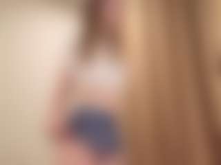 Your little bee - Polly's Live Sex Cam Show