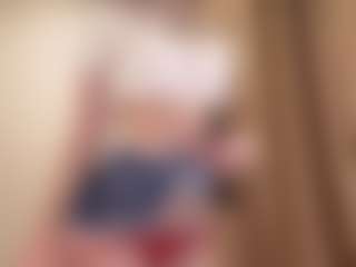Your little bee - Polly's Live Sex Cam Show