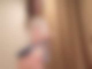 Your little bee - Polly's Live Sex Cam Show