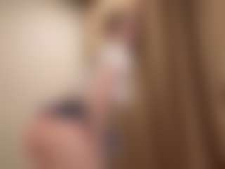 Your little bee - Polly's Live Sex Cam Show