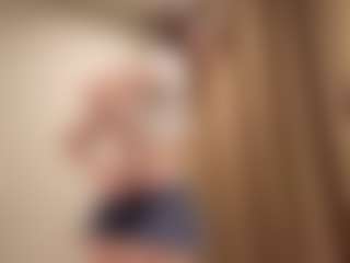 Your little bee - Polly's Live Sex Cam Show