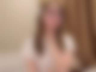 Your little bee - Polly's Live Sex Cam Show