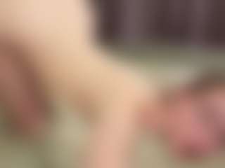Live cam show with Your little bee - Polly - Oil on slutload